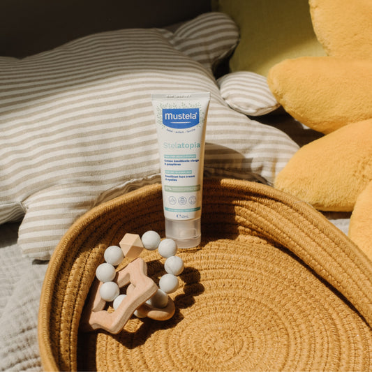 Mustela Stelatopia Emollient Cream 40ml Ambience Image