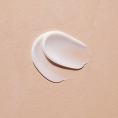 Mustela Soothing Moisturizing Face Cream 40ml Product Texture Image