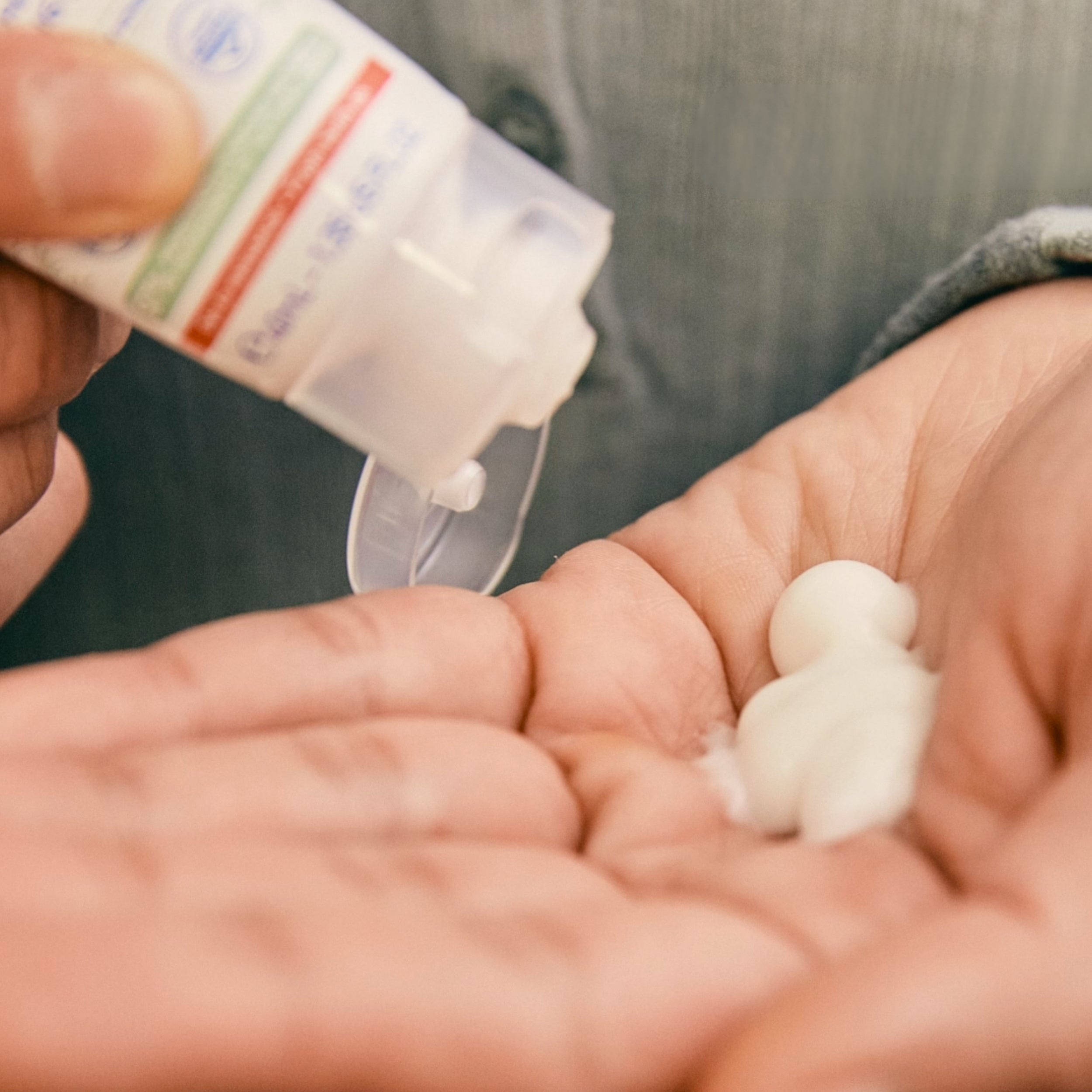 Mustela Soothing Moisturizing Lotion Product Applying Image