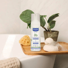 Mustela Newborn Foam Shampoo Ambience Image