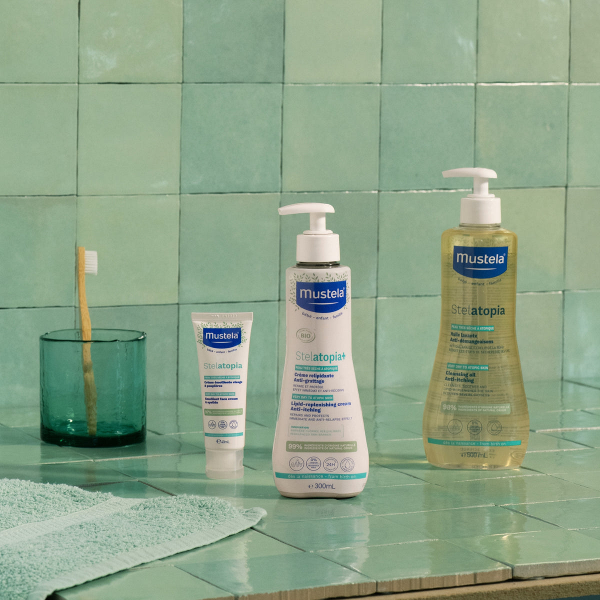 Mustela Stelatopia Emollient Cream Product Multiple Image
