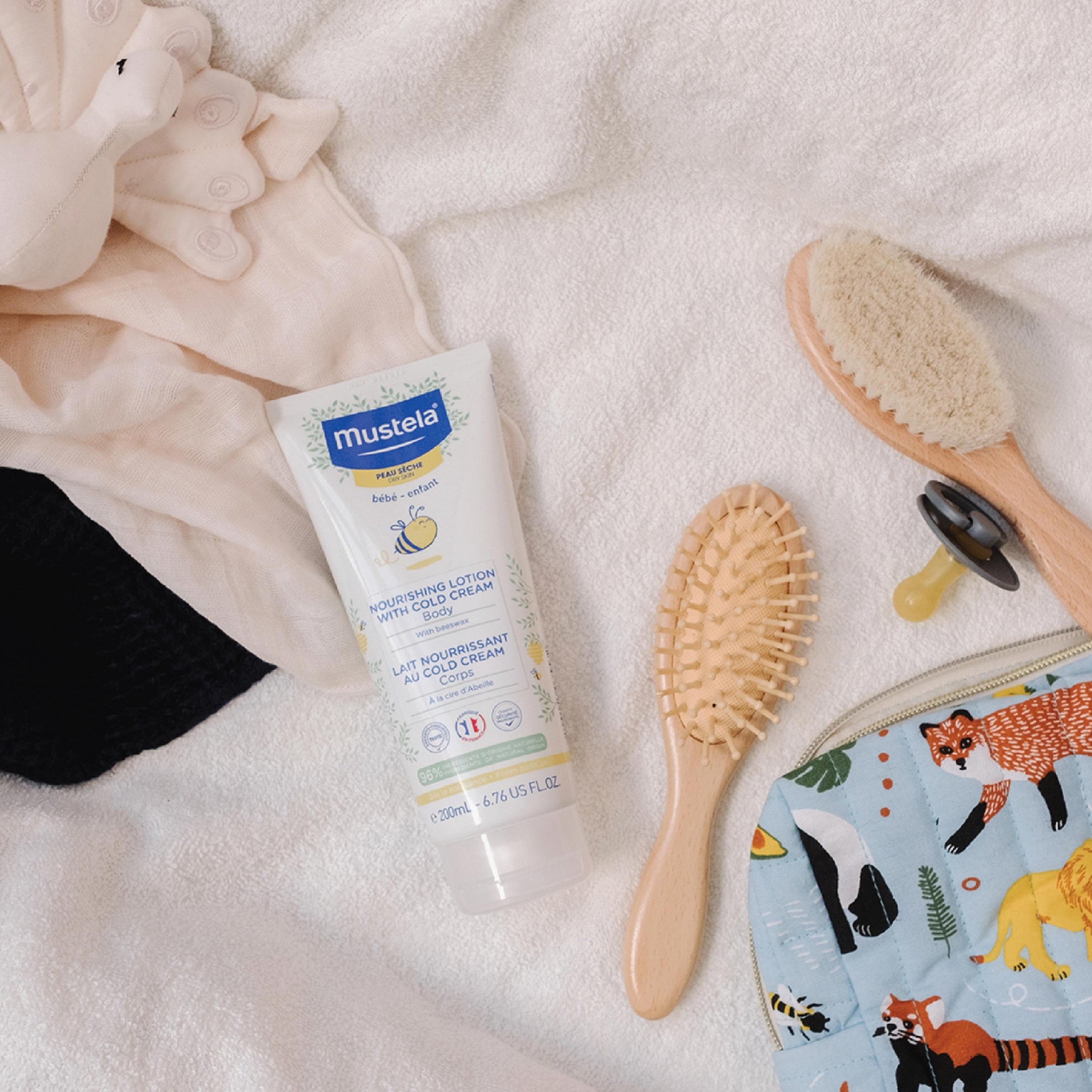 Mustela Nourishing Lotion with Cold Cream 200ml Product Ambience Image 2