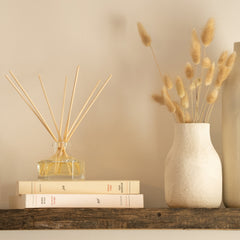 Durance Scented Bouquet Reed Diffuser 100mL Cashmere Wood front image