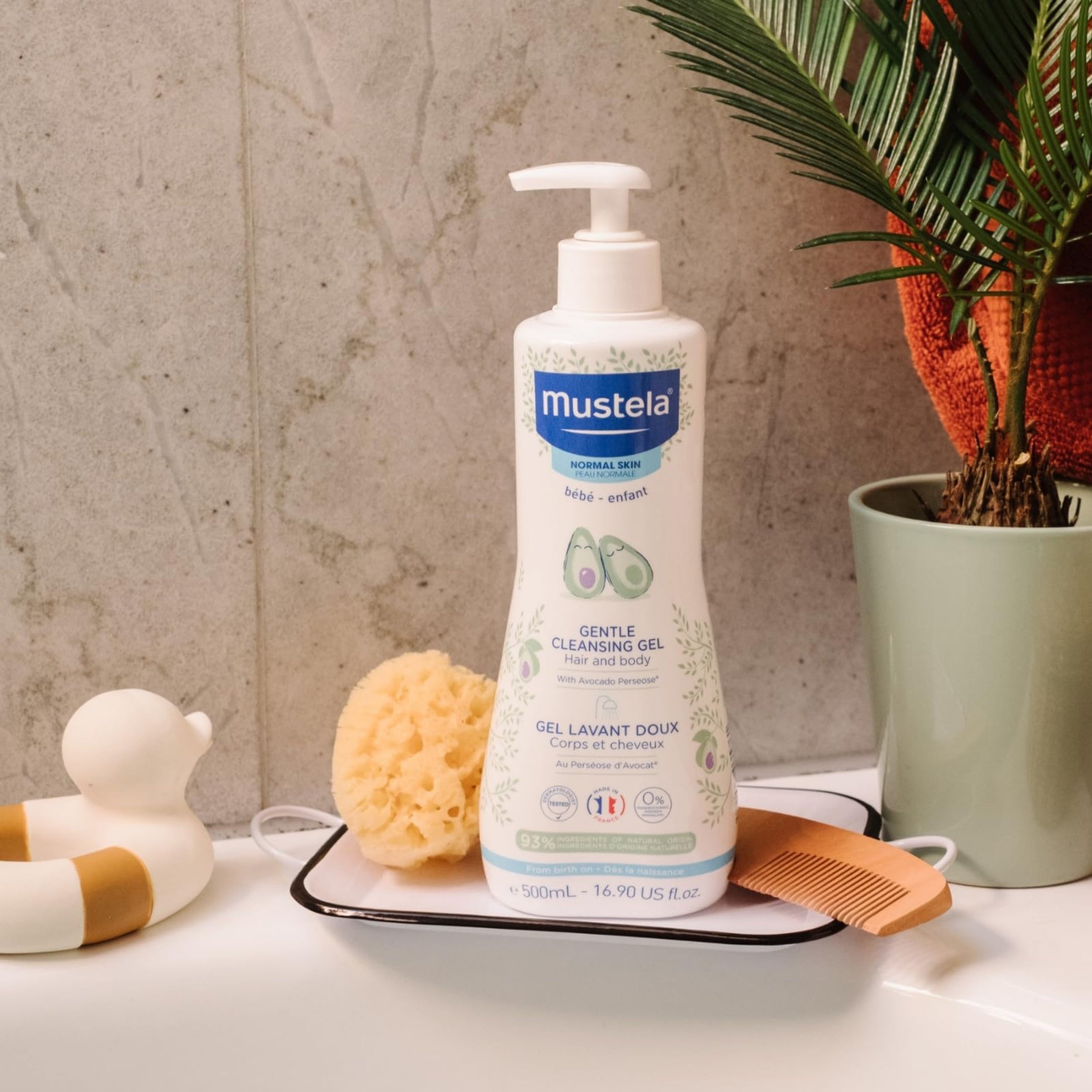 Mustela Gentle Cleansing Gel product ambience image 