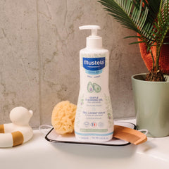 Mustela Gentle Cleansing Gel product ambience image 