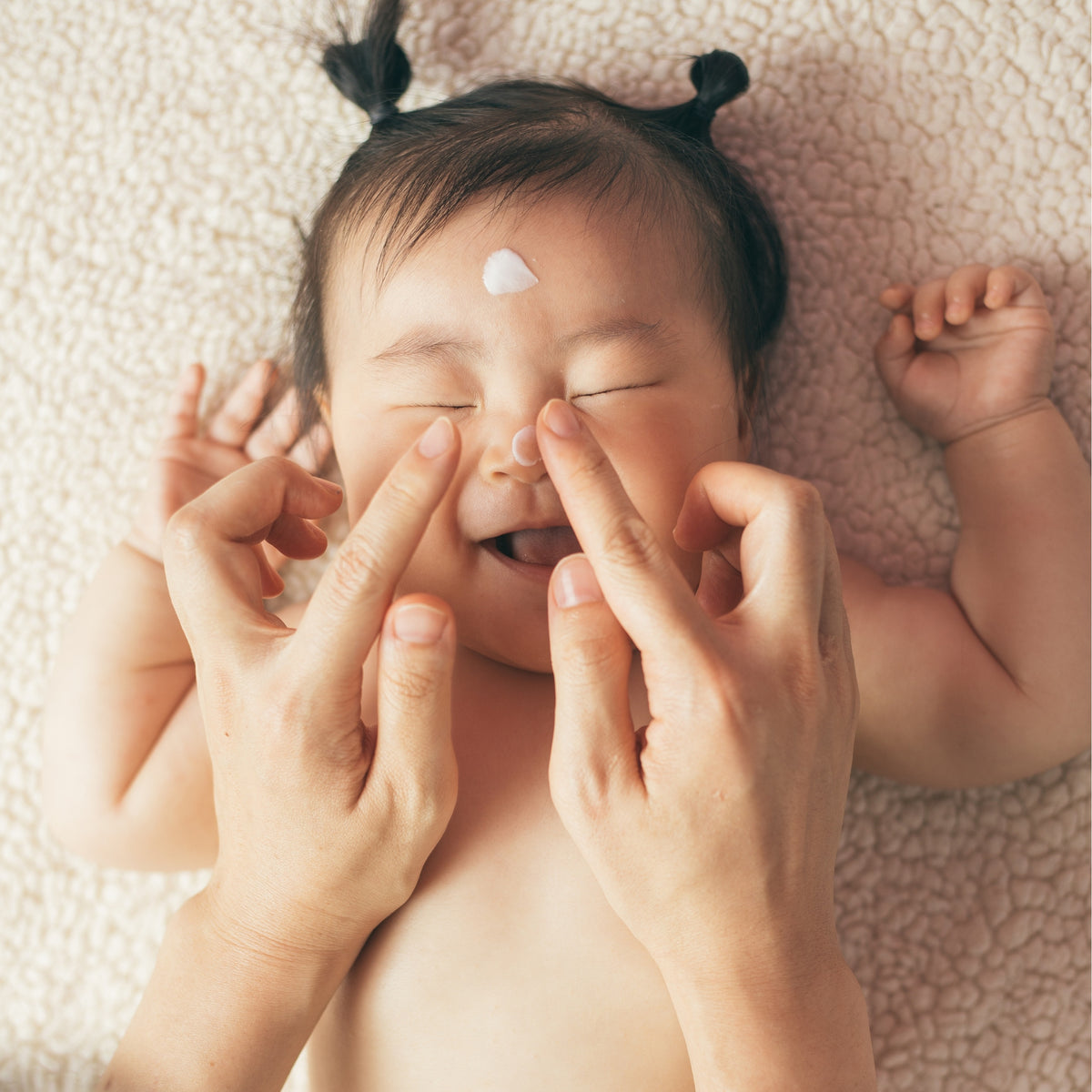 Mustela Hydra Baby Facial-Cream Baby application image 